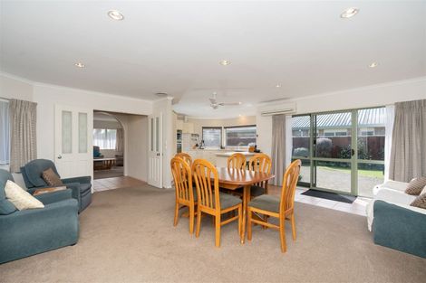 Photo of property in 26 Admiral Crescent, Flagstaff, Hamilton, 3210