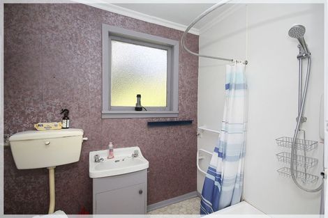 Photo of property in 12 Nelson Street, Foxton Beach, Foxton, 4815