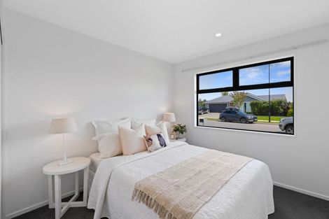 Photo of property in 41 Watkins Drive, Rangiora, 7400