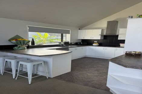 Photo of property in 80 View Ridge Drive, Ranui, Auckland, 0612