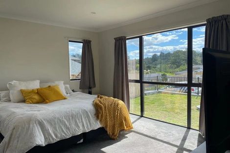 Photo of property in 12 Mamuku Drive, Massey, Auckland, 0614