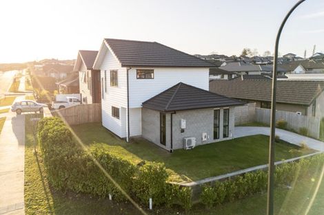 Photo of property in 1a Arahi Place, Rototuna North, Hamilton, 3210