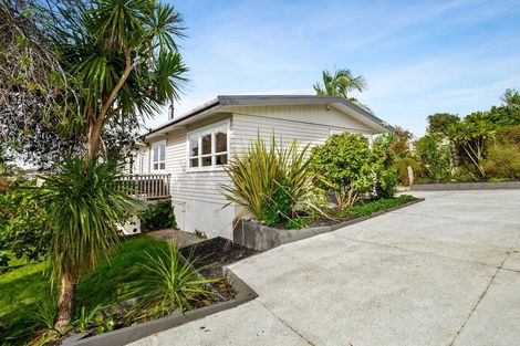 Photo of property in 8 Reiman Street, New Lynn, Auckland, 0600