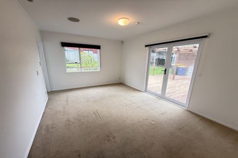 Photo of property in 21 Caribbean Drive, Unsworth Heights, Auckland, 0632