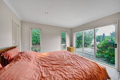 Photo of property in 8 Dolphin Parade, Bell Block, New Plymouth, 4312