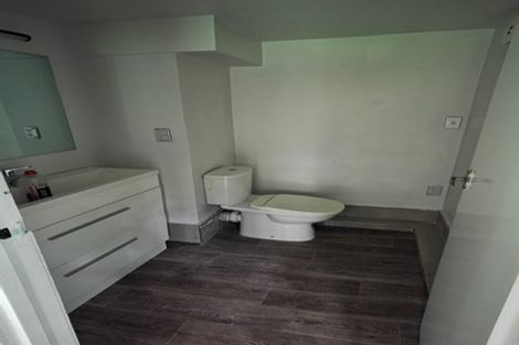 Photo of property in 35 Nile Road, Kelston, Auckland, 0602