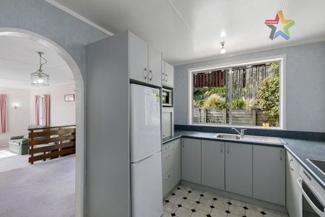 Photo of property in 15 Mossburn Grove, Kelson, Lower Hutt, 5010