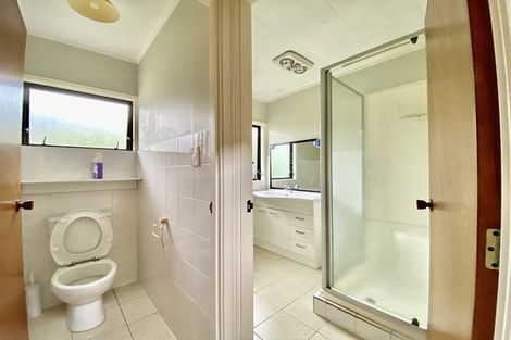 Photo of property in 109 Everglade Drive, Totara Heights, Auckland, 2105