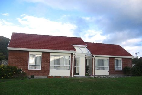 Photo of property in 4/62-64 Waiwhetu Road, Waiwhetu, Lower Hutt, 5010