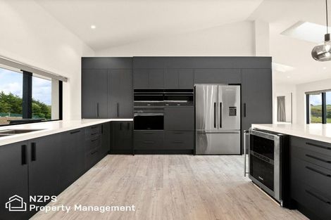 Photo of property in 16 Tunnel Beach Road, Blackhead, Dunedin, 9076