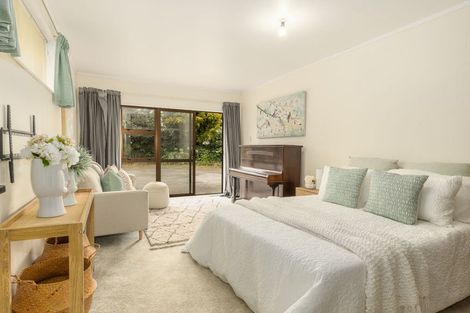 Photo of property in 10 Graham Grove, Waikanae, 5036