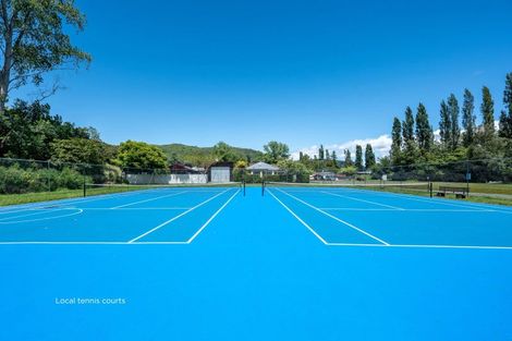 Photo of property in 2 Lakemere Way, Kinloch, Taupo, 3377