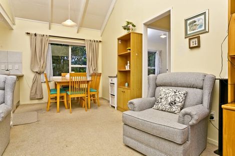 Photo of property in 7 Dianthus Place, Browns Bay, Auckland, 0630