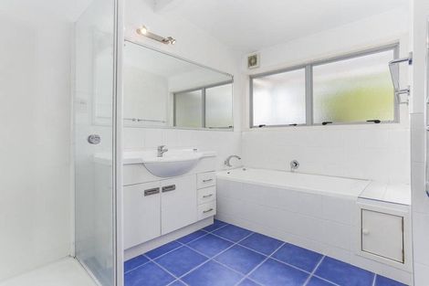 Photo of property in 413 East Coast Road, Mairangi Bay, Auckland, 0630