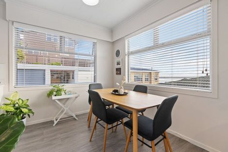 Photo of property in 14 South Road, Moturoa, New Plymouth, 4310