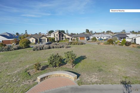 Photo of property in 5 Corsican Grove, Parklands, Christchurch, 8083