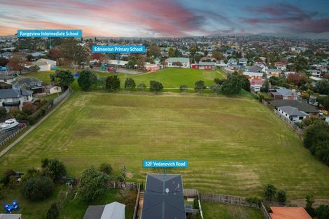 Photo of property in 52f Vodanovich Road, Te Atatu South, Auckland, 0610