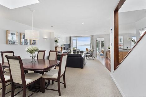 Photo of property in 353 Karaka Bay Road, Karaka Bays, Wellington, 6022