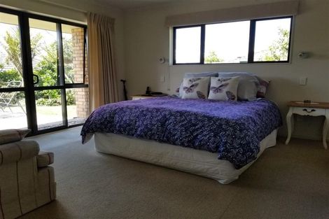 Photo of property in 14 Craigavon Drive, East Tamaki, Auckland, 2013
