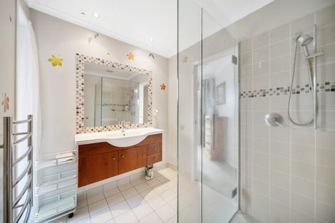 Photo of property in 91 Kaipara Road, Papakura, 2582