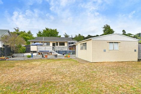 Photo of property in 77 Gemstone Drive, Birchville, Upper Hutt, 5018