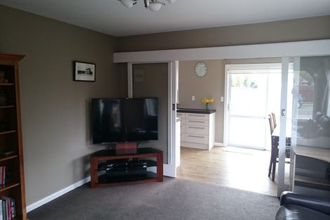 Photo of property in 215 Knowles Street, St Albans, Christchurch, 8052