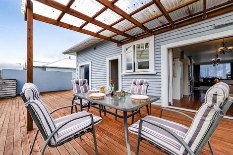 Photo of property in 401 Waihi Road, Normanby, Hawera, 4614