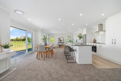 Photo of property in 30 Henderson Street, Kimbolton, 4774