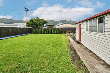 Photo of property in 36 Chapman Crescent, Naenae, Lower Hutt, 5011