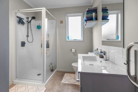 Photo of property in 3a Stirling Grove, Greerton, Tauranga, 3112