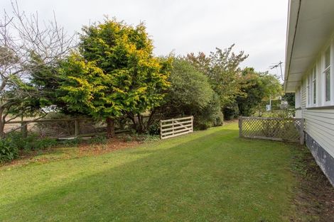 Photo of property in 35 Brassey Street, Waverley, 4510