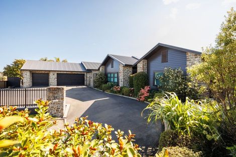 Photo of property in 21 The Strand, Fitzherbert, Palmerston North, 4410