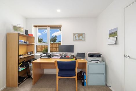 Photo of property in 8 Riverside Way, Amberley, 7410