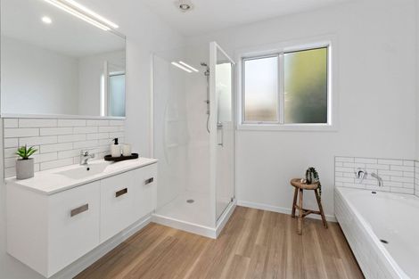 Photo of property in 30 Harrys Way, Redwood, Christchurch, 8051