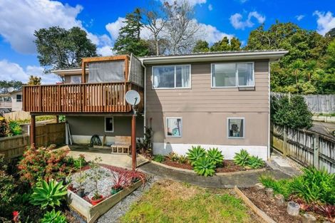 Photo of property in 2/12 Wanita Place, Totara Vale, Auckland, 0629