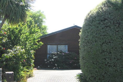 Photo of property in 6 Tracy Place, Redwood, Christchurch, 8051