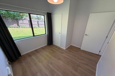 Photo of property in 5 Kearney Place, Massey, Auckland, 0614