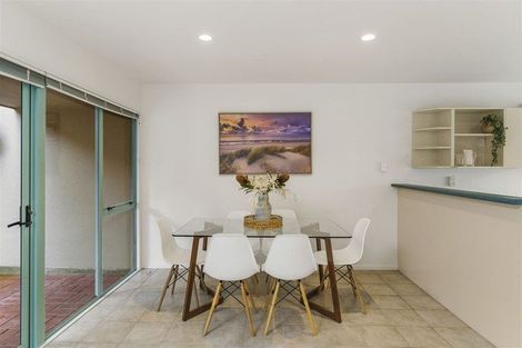 Photo of property in 2/110 Nayland Street, Sumner, Christchurch, 8081