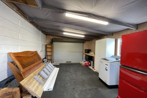 Photo of property in 1/94 Roberts Road, Te Atatu South, Auckland, 0610