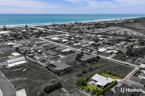 Photo of property in 22 Surfers Avenue, Waihi Beach, 3611