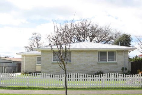 Photo of property in 15 Upham Street, Havelock North, 4130