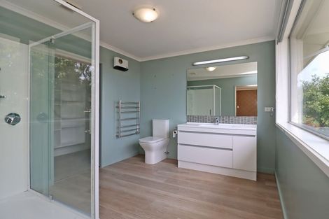 Photo of property in 16 Ure Street, South Hill, Oamaru, 9400