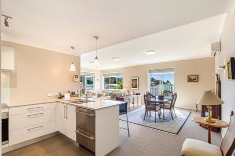 Photo of property in 33 Parkside Drive, Orewa, 0931