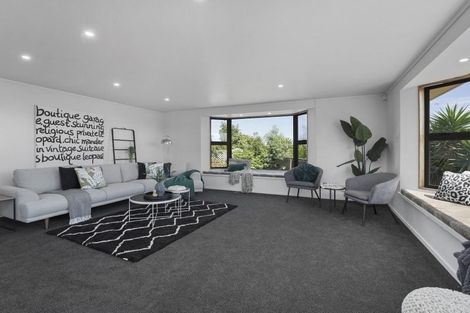 Photo of property in 5 Chilton Drive, Paraparaumu, 5032