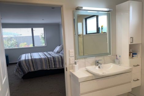 Photo of property in 28 Matthews Crescent, Cromwell, 9310