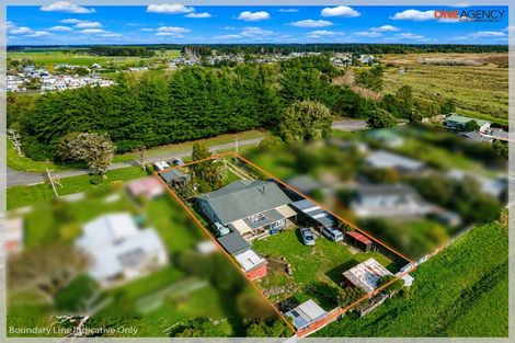 Photo of property in 11 Anga Street, Tangimoana, 4822