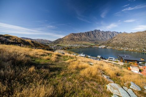 Photo of property in 8 Florence Close, Queenstown Hill, Queenstown, 9300