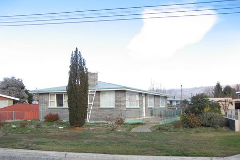 Photo of property in 9 Campbell Street, Alexandra, 9320