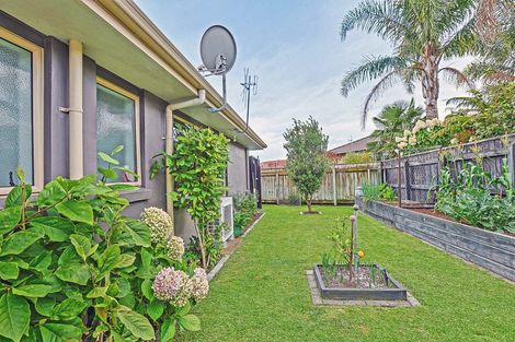 Photo of property in 9 Russell Robertson Drive, Havelock North, 4130