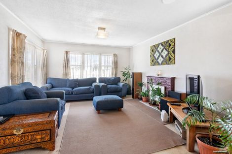 Photo of property in 26 Vodanovich Road, Te Atatu South, Auckland, 0610
